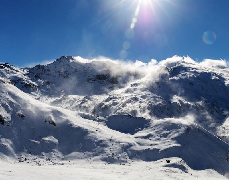 Snow Mountains - Snow-covered mountains in Salzburg, Austria, bas #36505946